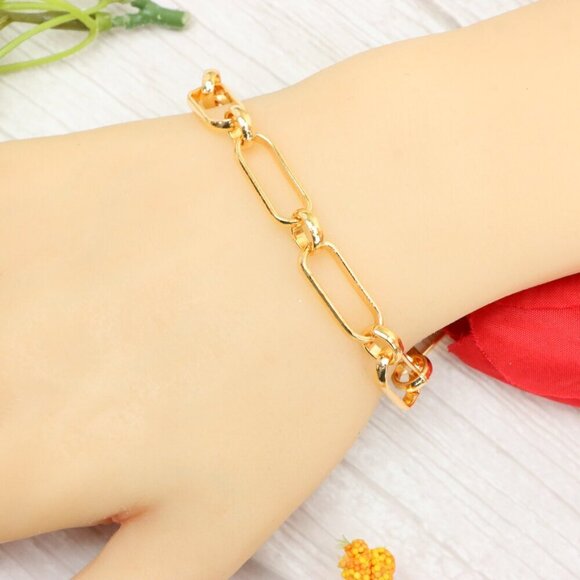 "Trendy Handmade Bracelet – A Thoughtful Gift for Girls & Women | UNVRC1569 - Picture 3 of 10